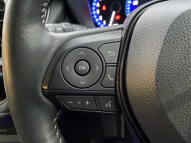 トヨタ カローラツーリング ハイブリッド ダブルバイビー 新潟県 2022(令4)年 3.3万km スパークリングブラックパールクリスタルシャイン 純正ナビ/(CD/DVD/Bluetooth/Miracast)/バックカメラ/トヨタセーフティセンス/・プリクラッシュセーフティー/・レーンディパーチャーアラート/・パーキングサポートブレーキ/・前後コーナーセンサー/・レーダークルーズコントロール/・オートマチックハイビーム/ブラインドスポットモニター/ハーフレザーシート/D/N席シートヒーター/ステアリングスイッチ/ステアリングヒーター/LEDオートライト/オートハイビーム/純正フロアマット/純正ドアバイザー/スマートキー/プッシュスタート/ビルトインETC/取扱説明書/保証書