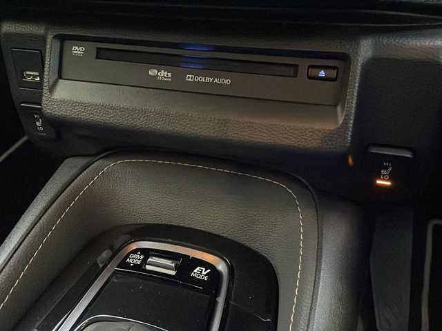 トヨタ カローラツーリング ハイブリッド ダブルバイビー 新潟県 2022(令4)年 3.3万km スパークリングブラックパールクリスタルシャイン 純正ナビ/(CD/DVD/Bluetooth/Miracast)/バックカメラ/トヨタセーフティセンス/・プリクラッシュセーフティー/・レーンディパーチャーアラート/・パーキングサポートブレーキ/・前後コーナーセンサー/・レーダークルーズコントロール/・オートマチックハイビーム/ブラインドスポットモニター/ハーフレザーシート/D/N席シートヒーター/ステアリングスイッチ/ステアリングヒーター/LEDオートライト/オートハイビーム/純正フロアマット/純正ドアバイザー/スマートキー/プッシュスタート/ビルトインETC/取扱説明書/保証書