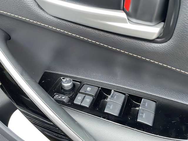 トヨタ カローラツーリング ハイブリッド ダブルバイビー 新潟県 2022(令4)年 3.3万km スパークリングブラックパールクリスタルシャイン 純正ナビ/(CD/DVD/Bluetooth/Miracast)/バックカメラ/トヨタセーフティセンス/・プリクラッシュセーフティー/・レーンディパーチャーアラート/・パーキングサポートブレーキ/・前後コーナーセンサー/・レーダークルーズコントロール/・オートマチックハイビーム/ブラインドスポットモニター/ハーフレザーシート/D/N席シートヒーター/ステアリングスイッチ/ステアリングヒーター/LEDオートライト/オートハイビーム/純正フロアマット/純正ドアバイザー/スマートキー/プッシュスタート/ビルトインETC/取扱説明書/保証書