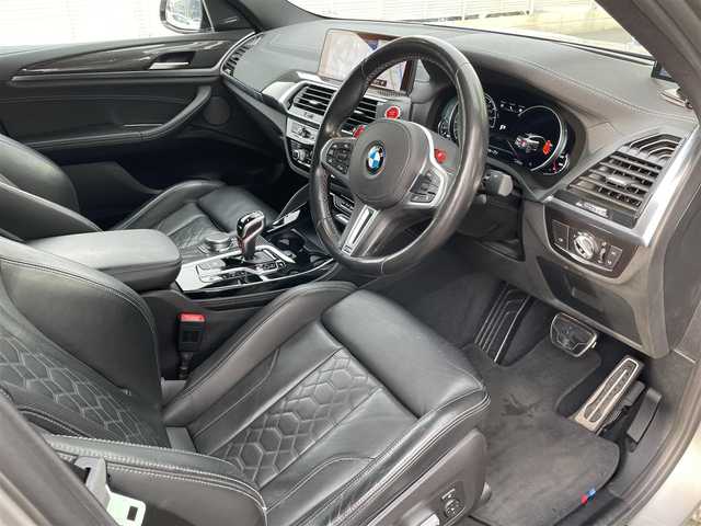 ＢＭＷ Ｘ４ Ｍ コンペティション 東京都 2019(令1)年 5.4万km ドニントングレーM 純正ナビ/フルセグ/全方位カメラ/追従式クルーズコントロール/サンルーフ/本革シート/パワーシート/シートヒーター/エアシート/置くだけ充電/ハーマンカードン/パワーバックドア/Bt接続/USB/LEDヘッドライト/コーナーセンサー/保証書/取扱説明書