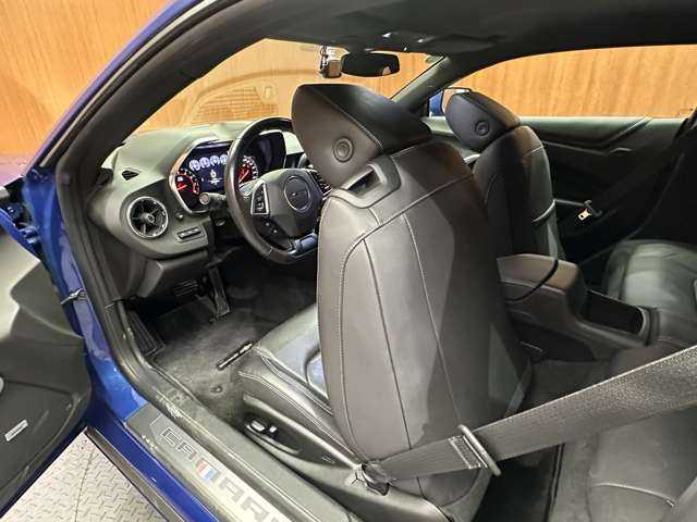 シボレー カマロ LT RS 千葉県 2018(平30)年 3.5万km 青 黒革シート　/クルーズコントロール　/ディスプレイオーディオ　/ＣａｒＰｌａｙ　/ヘッドアップディスプレイ　/Ｂカメラ　/シートヒーター　/ベンチレーション　/ステアリングヒーター　/純正２０インチＡＷ　/ＥＴＣ