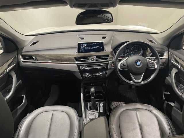 ＢＭＷ Ｘ１ sDrive 18i Xライン 愛知県 2017(平29)年 2.3万km パール ｉＤｒｉｖｅＨＤＤナビ　/Ｂｌｕｅｔｏｏｔｈ　/バックカメラ　/ＣＤ／ＤＶＤ　/インテリジェントセーフティー　/オートライト　/ミラー型ＥＴＣ　/ヒルデセントコントロール　/コーナーセンサー　/パワーバックドア/シートヒーター/本革シート/プッシュスタート/アイドリングストップ/パワーバックドア/LEDヘッドライト