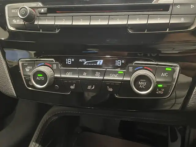 ＢＭＷ Ｘ１ sDrive 18i Xライン 愛知県 2017(平29)年 2.3万km パール ｉＤｒｉｖｅＨＤＤナビ　/Ｂｌｕｅｔｏｏｔｈ　/バックカメラ　/ＣＤ／ＤＶＤ　/インテリジェントセーフティー　/オートライト　/ミラー型ＥＴＣ　/ヒルデセントコントロール　/コーナーセンサー　/パワーバックドア/シートヒーター/本革シート/プッシュスタート/アイドリングストップ/パワーバックドア/LEDヘッドライト