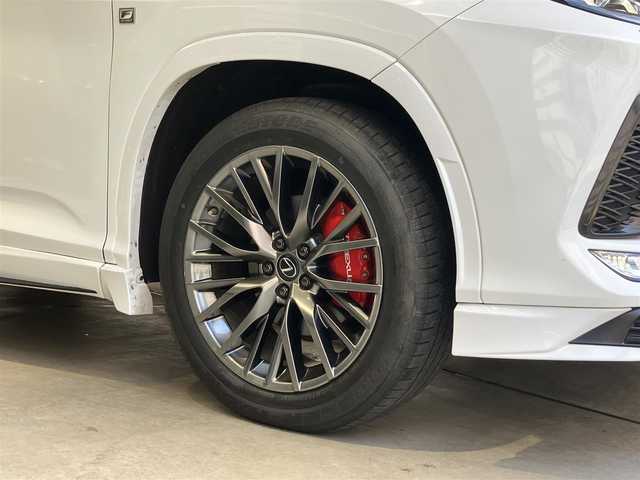 レクサス ＲＸ 450h Fスポーツ 東京都 2021(令3)年 5.9万km ホワイトノーヴァガラスフレーク セーフティシステムプラス/・プリクラッシュセーフティ/・レーントレーシングアシスト/・オートマチックハイビーム/・レーダークルーズコントロール/・ロードサインアシスト/・先行車発進告知機能/TRDエアロパーツ/4本出しマフラー/サンルーフ/ブラインドスポットモニター　BSM/ヘッドアイディスプレイ HUD/純正SDナビ/（TV DVD BT USB端子 Apple CarPlay AndroidAuto)/バックカメラ/パドルシフト/赤皮シート　シートヒーター・エアーシート/三眼LEDヘッドライト・フォグランプ/コーナーセンサー /スマートキー・カードキー/ビルトインETC/ドライブレコーダー/ステアリングヒーター/GPSレーダー/AC100V/保証書・取扱説明書・ディーラー記録簿