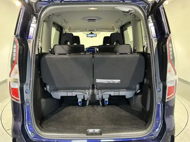 日産 セレナ ハイウェイスター V 愛知県 2021(令3)年 4.5万km アズライトブルー 純正９型ＳＤナビ　/（Bluetooth/フルセグTV/SD/CD・DVD再生）/アラウンドビューモニター　/プロパイロット　/両側パワースライドドア（ハンズフリー機能有）/ビルトインＥＴＣ　/シートヒーター　/ステアリングヒーター　/デジタルインナーミラー　/ドライブレコーダー　/ＵＳＢ接続/LEDヘッドライト/LEDフォグランプ/クリアランスソナー/後席サンバイザー/プッシュスタート/　　-スマートキー