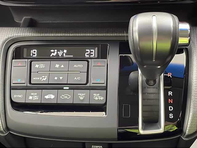 ホンダ ステップワゴン スパーダ ホンダセンシング 宮城県 2018(平30)年 5.7万km モダンスティールM ホンダセンシング/・衝突軽減ブレーキ/・レーンキープアシスト/・アダプティブクルーズコントロール/純正9インチナビ/・CD.DVD.SD.BT/フルセグTV/バックモニター/両側パワースライドドア/LEDヘッドライト/フォグランプ/純正ドライブレコーダー（FR）/ビルトインETC/パドルシフト/ステアリングスイッチ/アイドリングストップ/横滑り防止装置/純正16インチアルミホイール/純正フロアマット