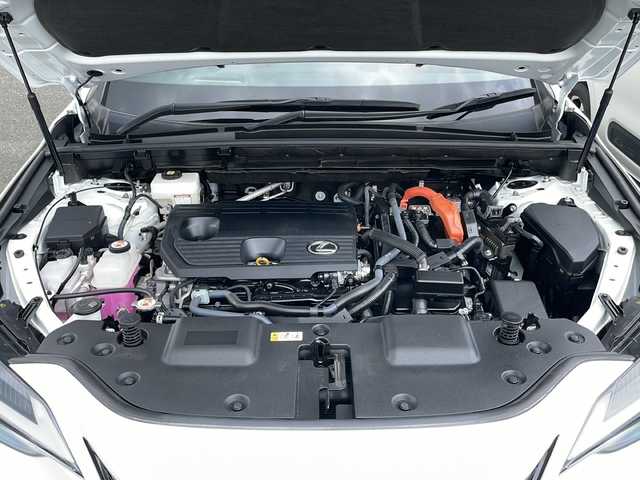 レクサス ＮＸ 350h Fスポーツ 岩手県 2023(令5)年 0.6万km ホワイトノーヴァガラスフレーク フルセグTV/パノラミックビューモニター/バックカメラ/全方位カメラ/ビルトインETC2/0/前後ドライブレコーダー/レーダークルーズコントロール/衝突被害軽減ブレーキ/レーントレーシングアシスト/横滑り防止装置/パワーシート/シートヒーター/エアーシート/ステアリングヒーター/パワーバックドア/オートライト/オートハイビーム/LEDヘッドライト/フォグランプ/スマートキー/スペアキー/プッシュスタート/電動格納ミラー/純正20インチAW/純正フロアマット/純正ドアバイザー/保証書/取扱説明書