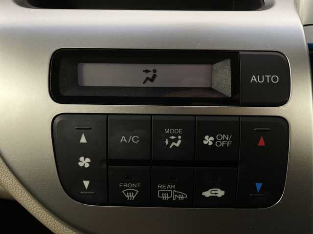 ホンダ Ｎ ＷＧＮ G SSコンフォートパッケージ 新潟県 2018(平30)年 1.5万km ブリティッシュグリーンP 純正カーオーディオ/・ワンセグ/CD/FM/AM/USB/バックカメラ/ビルトインETC/ステアリングスイッチ/シートヒーターD/N/スマートキー/・プッシュスタート/フォグランプ/純正アルミホイール/純正フロアマット/ドアバイザー