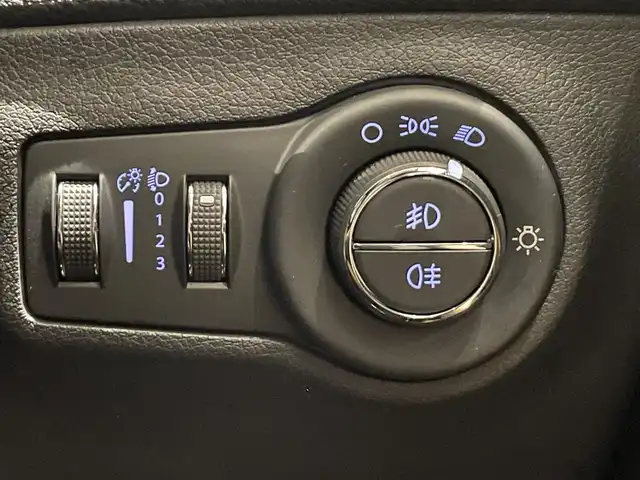 クライスラー・ジープ ジープ コンパス モハベサンドエディション 静岡県 2019(平31)年 4.7万km ベージュ 限定100台 /ACC LKA BSM /U-CONNECTナビ /AppleCarPlay /フルセグTV BT USB /革調シートカバー /純正1７インチAW /オートマチックハイビーム