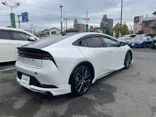 トヨタ プリウス Z 神奈川県 2025(令7)年 0.6万km パール