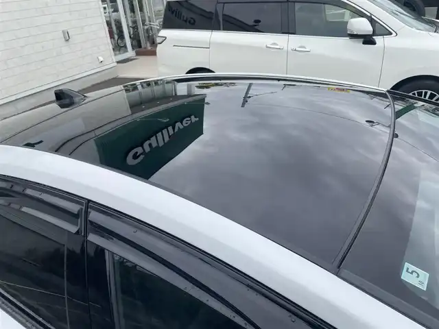 トヨタ プリウス Z 神奈川県 2025(令7)年 0.6万km パール