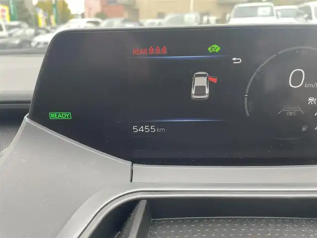 トヨタ プリウス Z 神奈川県 2025(令7)年 0.6万km パール