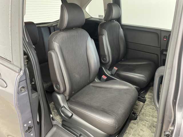 ホンダ フリード G ジャストセレクション+ 兵庫県 2014(平26)年 2.3万km モダンスティールM ・ワンオーナー車/・純正ナビ（CD/DVD/TV/SD/BT)/・片側パワースライドドア/・ハーフレザーシート/・HIDヘッドライト/・ビルトインETC/・3列シート/・2列目外側アームレスト/・スマートキー/・バックカメラ/・オートライト