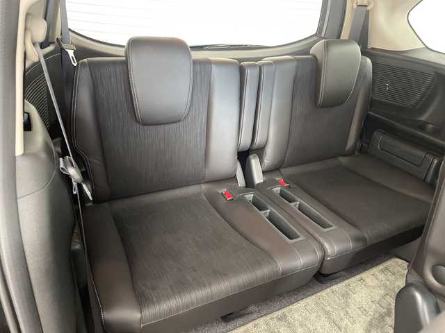 ホンダ フリード G ジャストセレクション+ 兵庫県 2014(平26)年 2.3万km モダンスティールM ・ワンオーナー車/・純正ナビ（CD/DVD/TV/SD/BT)/・片側パワースライドドア/・ハーフレザーシート/・HIDヘッドライト/・ビルトインETC/・3列シート/・2列目外側アームレスト/・スマートキー/・バックカメラ/・オートライト