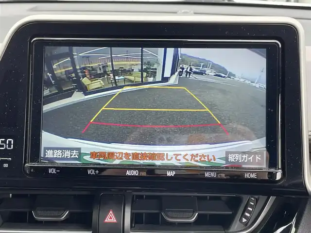 トヨタ Ｃ－ＨＲ G 兵庫県 2019(平31)年 9.8万km ホワイトパールクリスタルシャイン 禁煙車/純正９インチナビ/・Bluetooth・T-connect・SD/・CD/DVD・フルセグ・SD/プリクラッシュセーフティシステム/レーンキープアシスト/BSM/クリアランスソナー/レーダークルーズコントロール/オートライト/オートマチックハイビーム/TRDフルエアロ/電動パーキングブレーキ/ブレーキホールド/シートヒーターDN/ハーフレザーシート/LEDヘッドライト/前方ドラレコ/ビルドインETC/スマートキー/プッシュスタート