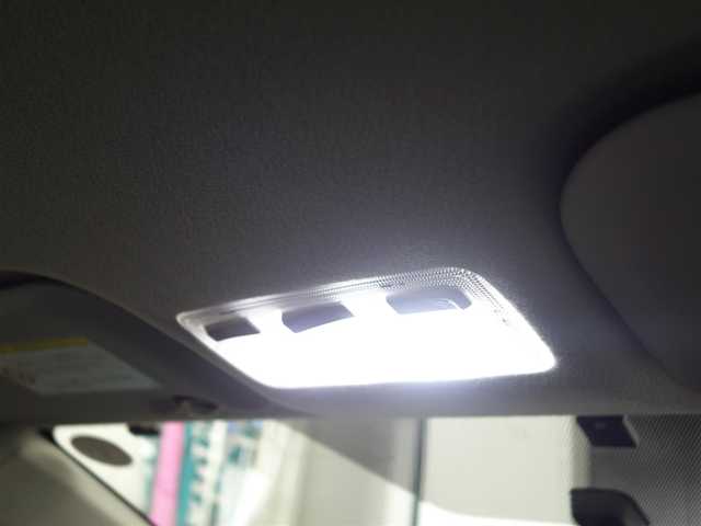 トヨタ アクア G 静岡県 2012(平24)年 6.9万km ブラックマイカ 禁煙車/純正SDナビ（NSZT-W62G)/　CD/DVD/SD/DS/フルセグTV/BT/ビューティーパッケージ/　ナノイー/　前席シートヒーター/ETC/室内灯LED/インパネブラック加飾/社外15インチAW/規格外ステアリング/リモコンキー/純正フロアマット/純正ドアバイザー/保証書/取扱説明書