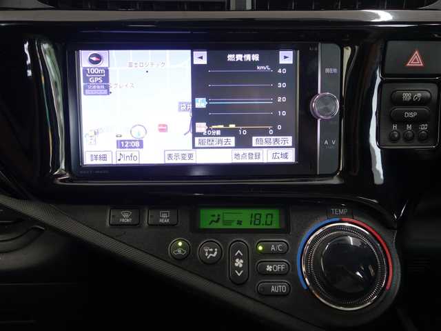 トヨタ アクア G 静岡県 2012(平24)年 6.9万km ブラックマイカ 禁煙車/純正SDナビ（NSZT-W62G)/　CD/DVD/SD/DS/フルセグTV/BT/ビューティーパッケージ/　ナノイー/　前席シートヒーター/ETC/室内灯LED/インパネブラック加飾/社外15インチAW/規格外ステアリング/リモコンキー/純正フロアマット/純正ドアバイザー/保証書/取扱説明書