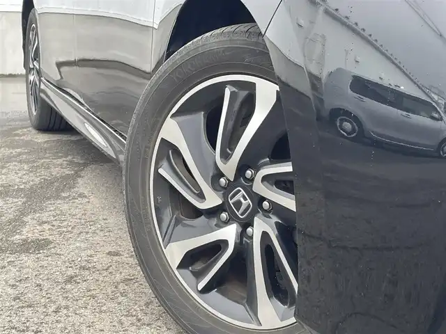 ホンダ ステップワゴン スパーダ クルスピセンシング 愛媛県 2017(平29)年 6.5万km プレミアムスパークルブラックパール 両側パワースライドドア/フリップダウンモニター/純正メモリナビ/CD/DVD/BT/MSV/iPod/フルセグTV/バックカメラ/ビルトインETC2.0/衝突被害軽減ブレーキ/レーンキープアシストシステム/アダプティブクルーズコントロール/ハーフレザーシート/D席＋N席シートヒーター/LEDヘッドライト/フォグライト/オートライト/純正フロアマット/後席サンシェード/純正16インチアルミホイール/スマートキー/プッシュスタート