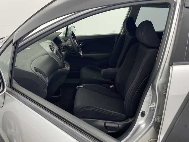 ホンダ ストリーム RSZ HDDナビエディション 栃木県 2008(平20)年 11.6万km アラバスターシルバーメタリック 純正ナビ/（CD/DVD/FM/AM)/バックカメラ/ETC/パドルシフト/純正１７インチAW/電動格納ミラー/オートエアコン/ステアリングリモコン/革巻きステアリング/ドアバイザー/オートライト