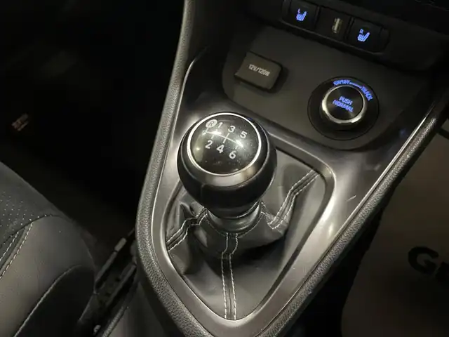 トヨタ ＧＲヤリス RZ ハイパフォーマンス 道央・札幌 2021(令3)年 3万km プラチナホワイトパールマイカ 4WD/ワンオーナー/6速MT/純正ディスプレイオーディオ/ナビゲーション/・フルセグTV/BT/USB/AM/FM/JBLサウンドシステム/バックカメラ/トヨタセーフティセンス/・プリクラッシュセーフティ/・レーントレーシングアシスト/・レーンディパーチャーアラート/・ロードサインアシスト/・発進遅れ告知機能/・緊急操舵支援機能/・低速時加速抑制機能/横滑り防止装置/前後コーナーセンサー/ブラインドスポットモニター/ヘッドアップディスプレイ/レーダークルーズコントロール/ビルトインETC/社外前後ドライブレコーダー/ハーフレザーシート/前席シートヒーター/ステアリングヒーター/ステアリングリモコン/アイドリングストップ/ウインカーミラー/純正フロアマット/プッシュスタート/スマートキーx2/オートライト/オートハイビーム/LEDヘッドライト/フォグライト/ヘッドライトレベライザー/純正18インチAW/新車時保証書/取扱説明書
