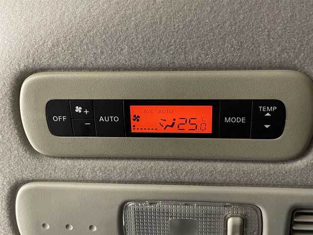 日産 セレナ ハイウェイスター Sハイブリッド 茨城県 2013(平25)年 7.1万km スーパーブラック (株)IDOMが運営する【じしゃロン水戸店】の自社ローン専用車両になりますこちらは現金またはオートローンご利用時の価格です。自社ローンご希望の方は別途その旨お申付け下さい/純正メモリナビ（MC312D-W)/・AM/FM/CD/DVD/Bluetooth/・フルセグテレビ/両側パワースライド/フリップダウンモニター/バックカメラ/ETC/純正16インチアルミホイル/オートライト/オートエアコン/スマートキー/スペアキー/プッシュスタートボタン/純正フロアマット/保証書/取扱説明書