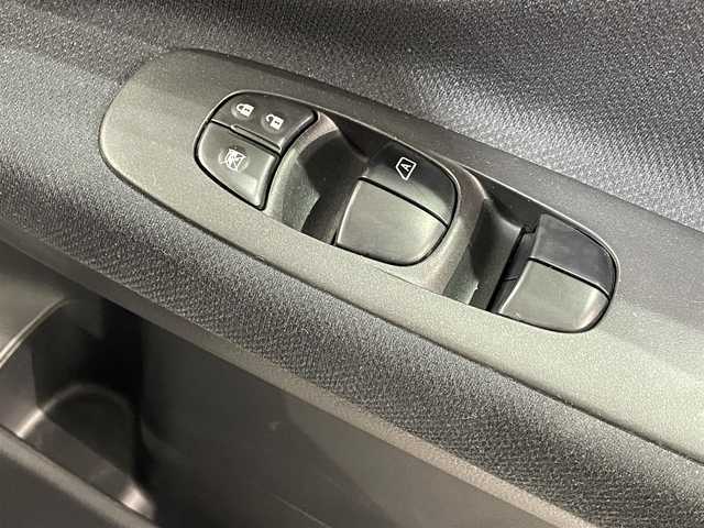 日産 セレナ ハイウェイスター Sハイブリッド 茨城県 2013(平25)年 7.1万km スーパーブラック (株)IDOMが運営する【じしゃロン水戸店】の自社ローン専用車両になりますこちらは現金またはオートローンご利用時の価格です。自社ローンご希望の方は別途その旨お申付け下さい/純正メモリナビ（MC312D-W)/・AM/FM/CD/DVD/Bluetooth/・フルセグテレビ/両側パワースライド/フリップダウンモニター/バックカメラ/ETC/純正16インチアルミホイル/オートライト/オートエアコン/スマートキー/スペアキー/プッシュスタートボタン/純正フロアマット/保証書/取扱説明書