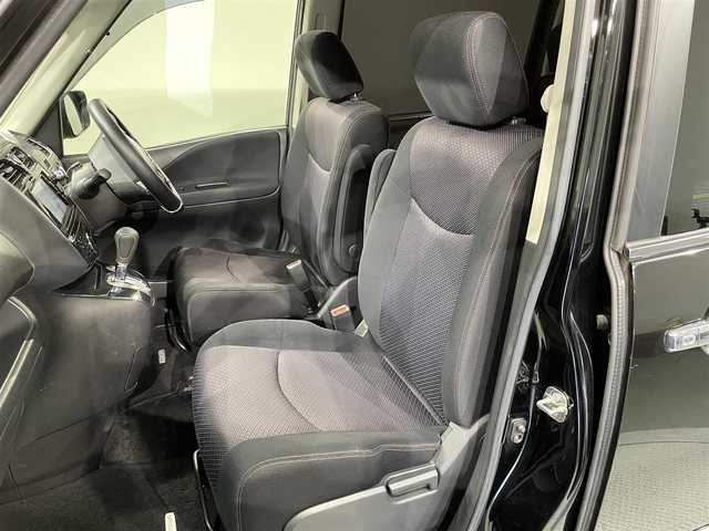 日産 セレナ ハイウェイスター Sハイブリッド 茨城県 2013(平25)年 7.1万km スーパーブラック (株)IDOMが運営する【じしゃロン水戸店】の自社ローン専用車両になりますこちらは現金またはオートローンご利用時の価格です。自社ローンご希望の方は別途その旨お申付け下さい/純正メモリナビ（MC312D-W)/・AM/FM/CD/DVD/Bluetooth/・フルセグテレビ/両側パワースライド/フリップダウンモニター/バックカメラ/ETC/純正16インチアルミホイル/オートライト/オートエアコン/スマートキー/スペアキー/プッシュスタートボタン/純正フロアマット/保証書/取扱説明書