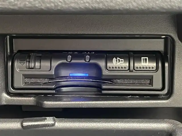 日産 セレナ ハイウェイスター Vセレクション 熊本県 2018(平30)年 4.9万km ブリリアントホワイトパール 2トーン 衝突軽減ブレーキ/プッシュスタート/純正ナビ/（CD・DVD・フルセグTV・BTオーディオ・SD）/純正フリップダウンモニター/アラウンドビューモニター/ETC/ドライブレコーダー/純正16インチAW/クルーズコントロール/LEDヘッドライト/オートライト/フォグライト/前後コーナーセンサー/横滑り防止装置/ウィンカーミラー/純正フロアマット/純正ドアバイザー/新車保証書/取扱説明書/スマートスペアキー×1本