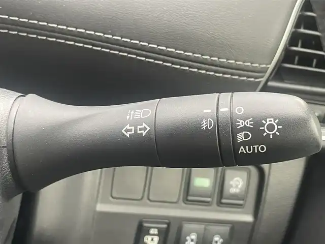 日産 セレナ ハイウェイスター Vセレクション 熊本県 2018(平30)年 4.9万km ブリリアントホワイトパール 2トーン 衝突軽減ブレーキ/プッシュスタート/純正ナビ/（CD・DVD・フルセグTV・BTオーディオ・SD）/純正フリップダウンモニター/アラウンドビューモニター/ETC/ドライブレコーダー/純正16インチAW/クルーズコントロール/LEDヘッドライト/オートライト/フォグライト/前後コーナーセンサー/横滑り防止装置/ウィンカーミラー/純正フロアマット/純正ドアバイザー/新車保証書/取扱説明書/スマートスペアキー×1本