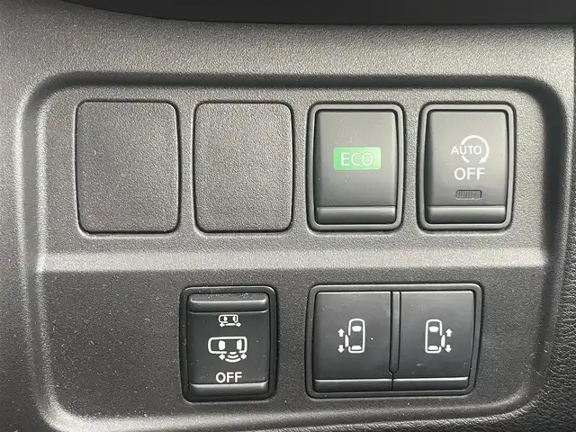 日産 セレナ ハイウェイスター Vセレクション 熊本県 2018(平30)年 4.9万km ブリリアントホワイトパール 2トーン 衝突軽減ブレーキ/プッシュスタート/純正ナビ/（CD・DVD・フルセグTV・BTオーディオ・SD）/純正フリップダウンモニター/アラウンドビューモニター/ETC/ドライブレコーダー/純正16インチAW/クルーズコントロール/LEDヘッドライト/オートライト/フォグライト/前後コーナーセンサー/横滑り防止装置/ウィンカーミラー/純正フロアマット/純正ドアバイザー/新車保証書/取扱説明書/スマートスペアキー×1本