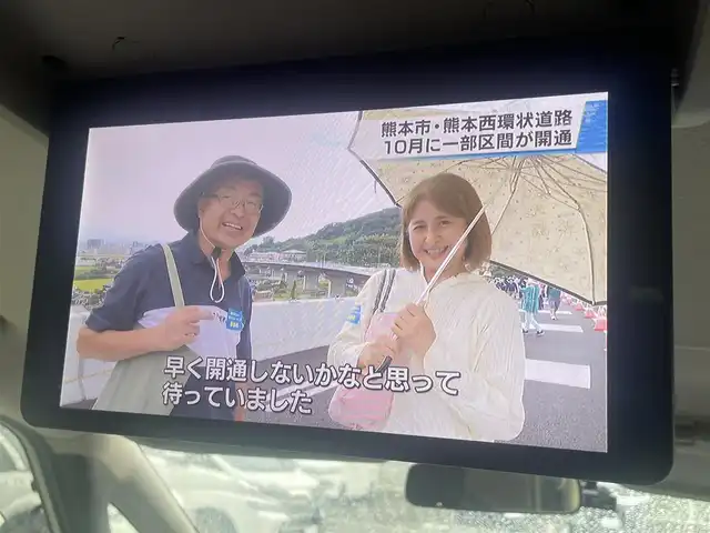 日産 セレナ ハイウェイスター Vセレクション 熊本県 2018(平30)年 4.9万km ブリリアントホワイトパール 2トーン 衝突軽減ブレーキ/プッシュスタート/純正ナビ/（CD・DVD・フルセグTV・BTオーディオ・SD）/純正フリップダウンモニター/アラウンドビューモニター/ETC/ドライブレコーダー/純正16インチAW/クルーズコントロール/LEDヘッドライト/オートライト/フォグライト/前後コーナーセンサー/横滑り防止装置/ウィンカーミラー/純正フロアマット/純正ドアバイザー/新車保証書/取扱説明書/スマートスペアキー×1本