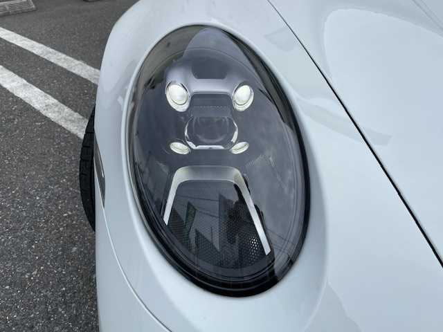 ポルシェ ポルシェ ９１１ カレラS 埼玉県 2023(令5)年 0.6万km ピュアホワイト ワンオーナー/スポーツクロノパッケージ/純正ナビ/Bluetooth/タイプC/　AppleCarPiay/AndroidAuto/360°モニター/黒レザーシート/運転席パワーシート/前席シートヒーター/パークアシスト/レーンチェンジアシスト/クルーズコントロール/PASMスポーツサス/LEDヘッドライト/パドルシフト/アイドリングストップ/前後ドライブレコーダー/ビルトインETC2.0/スマートキー/スペアキー
