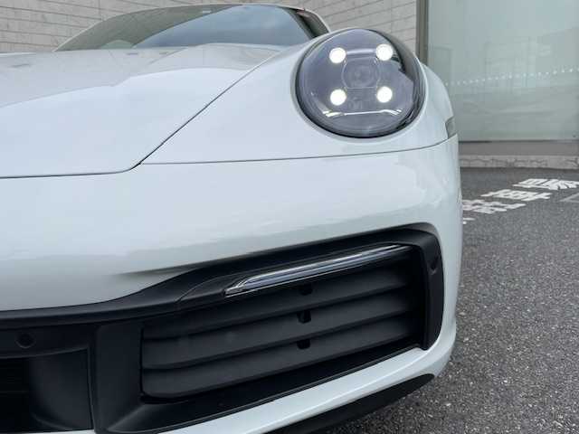 ポルシェ ポルシェ ９１１ カレラS 埼玉県 2023(令5)年 0.6万km ピュアホワイト ワンオーナー/スポーツクロノパッケージ/純正ナビ/Bluetooth/タイプC/　AppleCarPiay/AndroidAuto/360°モニター/黒レザーシート/運転席パワーシート/前席シートヒーター/パークアシスト/レーンチェンジアシスト/クルーズコントロール/PASMスポーツサス/LEDヘッドライト/パドルシフト/アイドリングストップ/前後ドライブレコーダー/ビルトインETC2.0/スマートキー/スペアキー