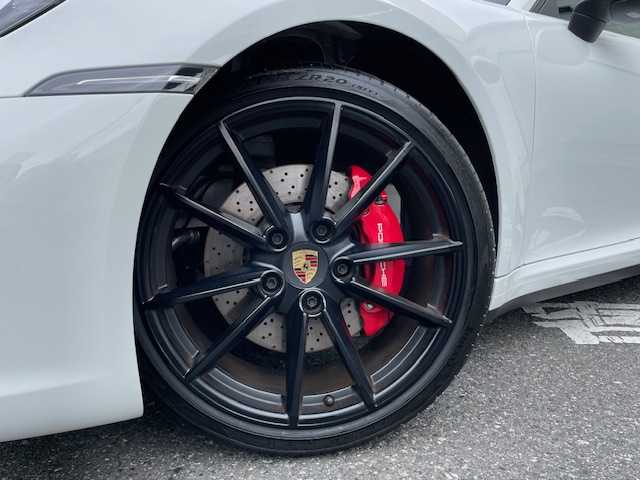 ポルシェ ポルシェ ９１１ カレラS 埼玉県 2023(令5)年 0.6万km ピュアホワイト ワンオーナー/スポーツクロノパッケージ/純正ナビ/Bluetooth/タイプC/　AppleCarPiay/AndroidAuto/360°モニター/黒レザーシート/運転席パワーシート/前席シートヒーター/パークアシスト/レーンチェンジアシスト/クルーズコントロール/PASMスポーツサス/LEDヘッドライト/パドルシフト/アイドリングストップ/前後ドライブレコーダー/ビルトインETC2.0/スマートキー/スペアキー