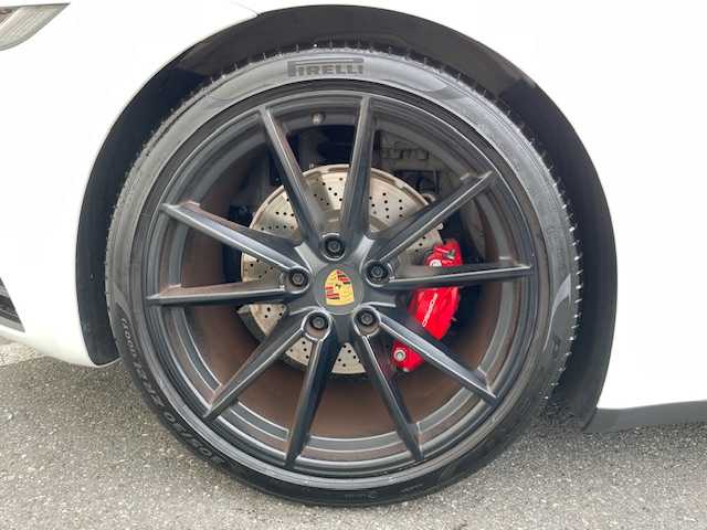 ポルシェ ポルシェ ９１１ カレラS 埼玉県 2023(令5)年 0.6万km ピュアホワイト ワンオーナー/スポーツクロノパッケージ/純正ナビ/Bluetooth/タイプC/　AppleCarPiay/AndroidAuto/360°モニター/黒レザーシート/運転席パワーシート/前席シートヒーター/パークアシスト/レーンチェンジアシスト/クルーズコントロール/PASMスポーツサス/LEDヘッドライト/パドルシフト/アイドリングストップ/前後ドライブレコーダー/ビルトインETC2.0/スマートキー/スペアキー
