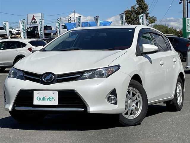 トヨタ オーリス 150X Sパッケージ 道央・札幌 2013(平25)年 8万km ホワイトパールクリスタルシャイン ４WD/寒冷地仕様/純正ディーラーOPナビ/CD/DVD/BT/フルセグ/横滑り防止装置/AFS/ETC/センターデフロック/ワイパーデアイサー/革巻きステアリング/ステアリングリモコン/MTモード付AT/プッシュスタート/スマートキー/HIDヘッドライト/オートライト/フォグランプ/電動格納ミラー/ヒーテッドドアミラー/ウィンカーミラー/純正フロアマット/ドアバイザー/スペアキー/純正AW付夏タイヤ積込/205/55/R16/2019年/山5mm