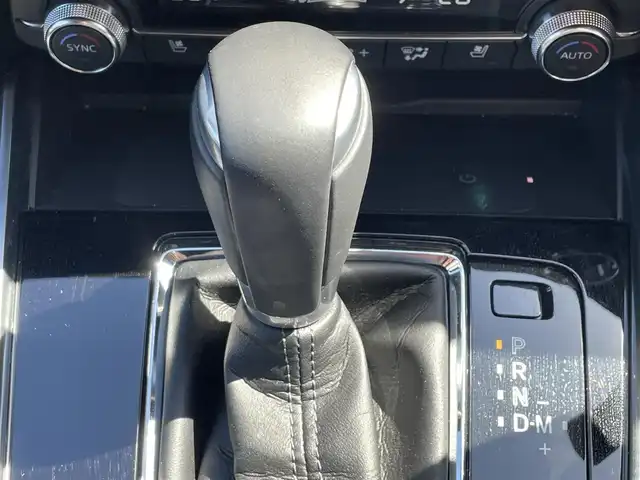 マツダ ＣＸ－８ XD スポーツアピアランス 滋賀県 2024(令6)年 1.5万km ジェットブラックマイカ 純正ナビ/(Bluetooth/フルセグ/Carplay)/Terzo ルーフキャリア/i-ACTIVSENSE/・衝突軽減ブレーキ/・360°ビューモニター/・レーダークルーズコントロール/・標識認識/・ブラインドスポットモニター/・レーンキープアシスト/・LEDオートライト/・Autoハイビーム/電動リアゲート/レザーシート/シートヒーター/ベンチレーション/パワーシート/ステアリングヒーター/ヘッドアップディスプレイ/ETC/USB/電動格納ミラー/純正ホイール付きスタッドレスタイヤ