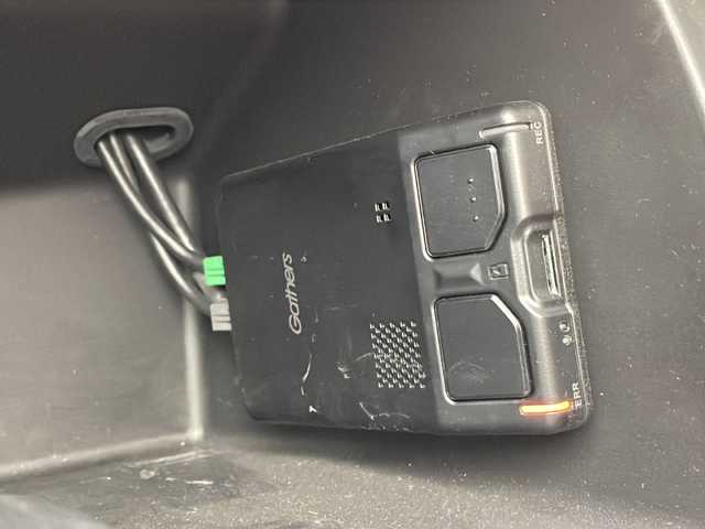 ホンダ フリード＋ ハイブリット クロスター ホンダセンシング 沖縄県 2022(令4)年 5.2万km シルバーミストグリーンM 純正ナビ　（VXM-224VFi）/（ＣＤ、ＤＶＤ、フルセグＴＶ、Ｂｌｕｅｔｏｏｔｈ）　/バックカメラ/ドライブレコーダー/ＥＴＣ/両側パワースライドドア/クルーズコントロール/ステアリングスイッチ/後方誤発進抑制機能/プッシュスタート/スマートキー/スペアキー/シートヒーター/ハーフレザーシート/純正フロアマット/純正15インチアルミホイール/保証書/取扱説明書