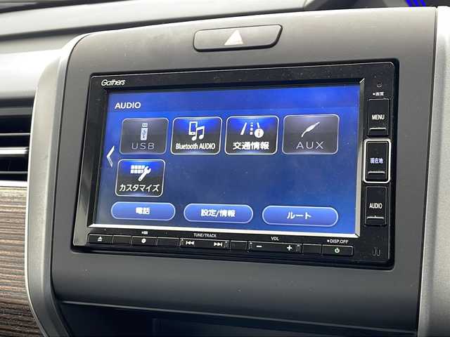 ホンダ フリード＋ ハイブリット クロスター ホンダセンシング 沖縄県 2022(令4)年 5.2万km シルバーミストグリーンM 純正ナビ　（VXM-224VFi）/（ＣＤ、ＤＶＤ、フルセグＴＶ、Ｂｌｕｅｔｏｏｔｈ）　/バックカメラ/ドライブレコーダー/ＥＴＣ/両側パワースライドドア/クルーズコントロール/ステアリングスイッチ/後方誤発進抑制機能/プッシュスタート/スマートキー/スペアキー/シートヒーター/ハーフレザーシート/純正フロアマット/純正15インチアルミホイール/保証書/取扱説明書