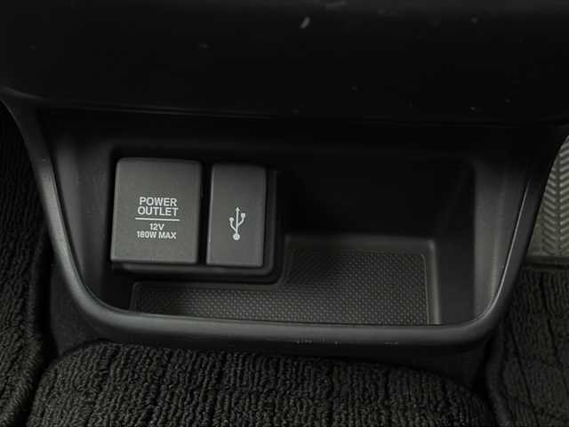 ホンダ フリード＋ ハイブリット クロスター ホンダセンシング 沖縄県 2022(令4)年 5.2万km シルバーミストグリーンM 純正ナビ　（VXM-224VFi）/（ＣＤ、ＤＶＤ、フルセグＴＶ、Ｂｌｕｅｔｏｏｔｈ）　/バックカメラ/ドライブレコーダー/ＥＴＣ/両側パワースライドドア/クルーズコントロール/ステアリングスイッチ/後方誤発進抑制機能/プッシュスタート/スマートキー/スペアキー/シートヒーター/ハーフレザーシート/純正フロアマット/純正15インチアルミホイール/保証書/取扱説明書