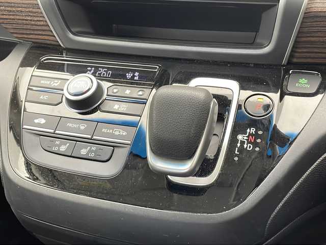 ホンダ フリード＋ ハイブリット クロスター ホンダセンシング 沖縄県 2022(令4)年 5.2万km シルバーミストグリーンM 純正ナビ　（VXM-224VFi）/（ＣＤ、ＤＶＤ、フルセグＴＶ、Ｂｌｕｅｔｏｏｔｈ）　/バックカメラ/ドライブレコーダー/ＥＴＣ/両側パワースライドドア/クルーズコントロール/ステアリングスイッチ/後方誤発進抑制機能/プッシュスタート/スマートキー/スペアキー/シートヒーター/ハーフレザーシート/純正フロアマット/純正15インチアルミホイール/保証書/取扱説明書