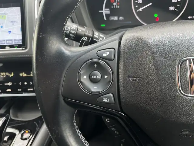 ホンダ ヴェゼル ハイブリッド Z ホンダセンシング 千葉県 2019(令1)年 2.4万km ミッドナイトブルービームM 純正8インチナビ/(フルセグTV/BT/CD/DVD/FM/AM)/バックカメラ/衝突被害軽減システム/車線逸脱警報/レーダークルーズコントロール/ハーフレザーシート/横滑り防止装置/ビルトインETC/ドライブレコーダー/アイドリングストップ/LEDヘッドライト/フォグランプ/オートライト/ウィンカーミラー/電動格納ミラー/純正17インチAW/シートヒーター/シートリフター/パドルシフト/プッシュスタート/スマートキー/フロアマット/ドアバイザー/スペアキー/取扱説明書/保証書