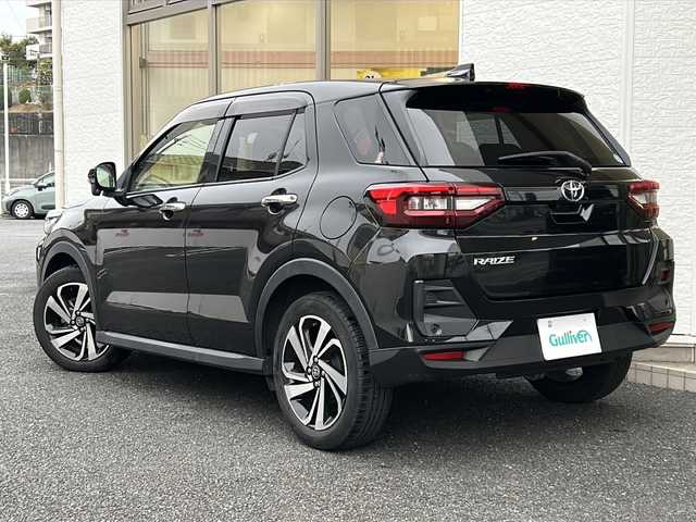 トヨタ ライズ Z 神奈川県 2020(令2)年 5.4万km ブラックマイカメタリック ワンオーナー/４WD/純正9インチナビ/フルセグTV/全方位カメラ/衝突軽減ブレーキ/レーンキープアシスト/クリアランスソナー/シートヒーター/USB接続/LEDライト/純正17インチアルミホイール/スペアキー×１/保証書/取扱説明書