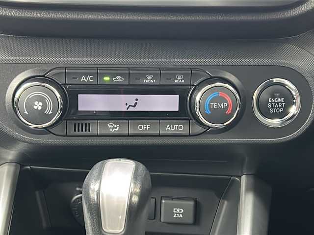 トヨタ ライズ Z 神奈川県 2020(令2)年 5.4万km ブラックマイカメタリック ワンオーナー/４WD/純正9インチナビ/フルセグTV/全方位カメラ/衝突軽減ブレーキ/レーンキープアシスト/クリアランスソナー/シートヒーター/USB接続/LEDライト/純正17インチアルミホイール/スペアキー×１/保証書/取扱説明書