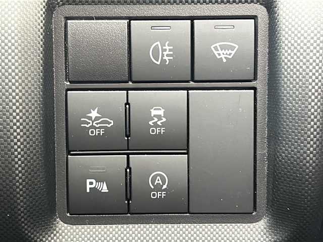 トヨタ ライズ Z 神奈川県 2020(令2)年 5.4万km ブラックマイカメタリック ワンオーナー/４WD/純正9インチナビ/フルセグTV/全方位カメラ/衝突軽減ブレーキ/レーンキープアシスト/クリアランスソナー/シートヒーター/USB接続/LEDライト/純正17インチアルミホイール/スペアキー×１/保証書/取扱説明書