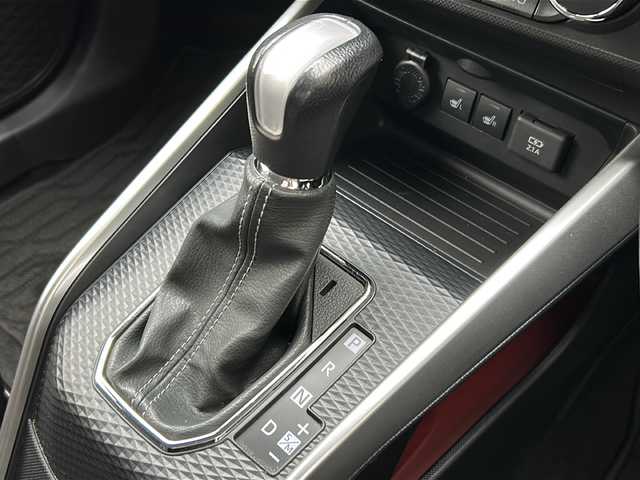 トヨタ ライズ Z 神奈川県 2020(令2)年 5.4万km ブラックマイカメタリック ワンオーナー/４WD/純正9インチナビ/フルセグTV/全方位カメラ/衝突軽減ブレーキ/レーンキープアシスト/クリアランスソナー/シートヒーター/USB接続/LEDライト/純正17インチアルミホイール/スペアキー×１/保証書/取扱説明書