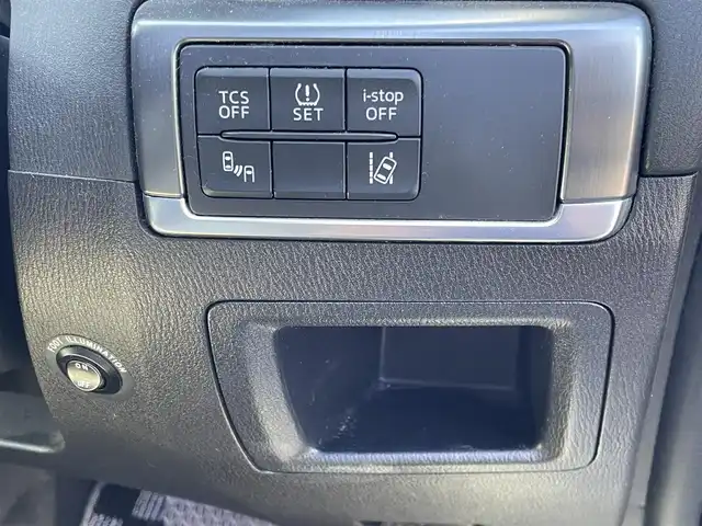 マツダ ＣＸ－５ XD Lパッケージ 山梨県 2015(平27)年 8.2万km クリスタルホワイトパールマイカ (株)IDOMが運営する【じしゃロン甲府店】の自社ローン専用車両になります。/こちらは現金またはオートローンご利用時の価格です。自社ローンご希望の方は別途その旨お申付け下さい/純正メモリーナビ/（フルセグTV/CD/DVD/BTオーディオ）/バックカメラ/ドライブレコーダー/レザーシート/前席パワーシート/前席シートヒーター/社外フロントエアロ/HIDヘッドライト/フォグランプ/オートライト/衝突被害軽減ブレーキ/横滑り防止装置/アイドリングストップ/新車時保証書/取扱説明書/ナビ取扱説明書