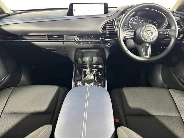 マツダ ＣＸ－３０ XD ツーリング 神奈川県 2024(令6)年 0.7万km セラミックM ディーゼルターボ/マツダコネクトナビ/フルセグ　Bluetooth　USB　Aiexa　AppleCarPlay　Androidauto/360度ビューカメラ/パワーバックドア/SOSコール/i-ACTIVSENSE/ブラインドスポットモニタリング/スマートブレーキサポート/スマートシティブレーキサポート/前後側方接近車両検知/AT誤発進抑制機能/ディスタンス＆スピードアラート/マツダレーダークルーズコントロール/クルージングトラフィックサポート/車線逸脱警報システム/レーンキープアシストシステム/アダブティブLEDヘッドランプ/ハイビームコントロールシステム/ペダル踏み間違い時加速抑制制御/ドライバーモニタリング/TCS/アイドリングストップ/パーキングセンサー/革巻きステアリング/パドルシフト/ステアリングヒーター/運転席パワーシート/ポジションメモリ/前席シートヒーター/純正ビルトインETC/純正前後ドライブレコーダー/プッシュスタート/スマートキー/LEDヘッドランプ/純正18インチアルミホイール/純正リアスポイラー