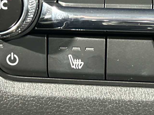 マツダ ＣＸ－３０ XD ツーリング 神奈川県 2024(令6)年 0.7万km セラミックM ディーゼルターボ/マツダコネクトナビ/フルセグ　Bluetooth　USB　Aiexa　AppleCarPlay　Androidauto/360度ビューカメラ/パワーバックドア/SOSコール/i-ACTIVSENSE/ブラインドスポットモニタリング/スマートブレーキサポート/スマートシティブレーキサポート/前後側方接近車両検知/AT誤発進抑制機能/ディスタンス＆スピードアラート/マツダレーダークルーズコントロール/クルージングトラフィックサポート/車線逸脱警報システム/レーンキープアシストシステム/アダブティブLEDヘッドランプ/ハイビームコントロールシステム/ペダル踏み間違い時加速抑制制御/ドライバーモニタリング/TCS/アイドリングストップ/パーキングセンサー/革巻きステアリング/パドルシフト/ステアリングヒーター/運転席パワーシート/ポジションメモリ/前席シートヒーター/純正ビルトインETC/純正前後ドライブレコーダー/プッシュスタート/スマートキー/LEDヘッドランプ/純正18インチアルミホイール/純正リアスポイラー