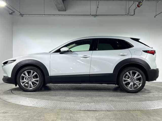 マツダ ＣＸ－３０ XD ツーリング 神奈川県 2024(令6)年 0.7万km セラミックM ディーゼルターボ/マツダコネクトナビ/フルセグ　Bluetooth　USB　Aiexa　AppleCarPlay　Androidauto/360度ビューカメラ/パワーバックドア/SOSコール/i-ACTIVSENSE/ブラインドスポットモニタリング/スマートブレーキサポート/スマートシティブレーキサポート/前後側方接近車両検知/AT誤発進抑制機能/ディスタンス＆スピードアラート/マツダレーダークルーズコントロール/クルージングトラフィックサポート/車線逸脱警報システム/レーンキープアシストシステム/アダブティブLEDヘッドランプ/ハイビームコントロールシステム/ペダル踏み間違い時加速抑制制御/ドライバーモニタリング/TCS/アイドリングストップ/パーキングセンサー/革巻きステアリング/パドルシフト/ステアリングヒーター/運転席パワーシート/ポジションメモリ/前席シートヒーター/純正ビルトインETC/純正前後ドライブレコーダー/プッシュスタート/スマートキー/LEDヘッドランプ/純正18インチアルミホイール/純正リアスポイラー